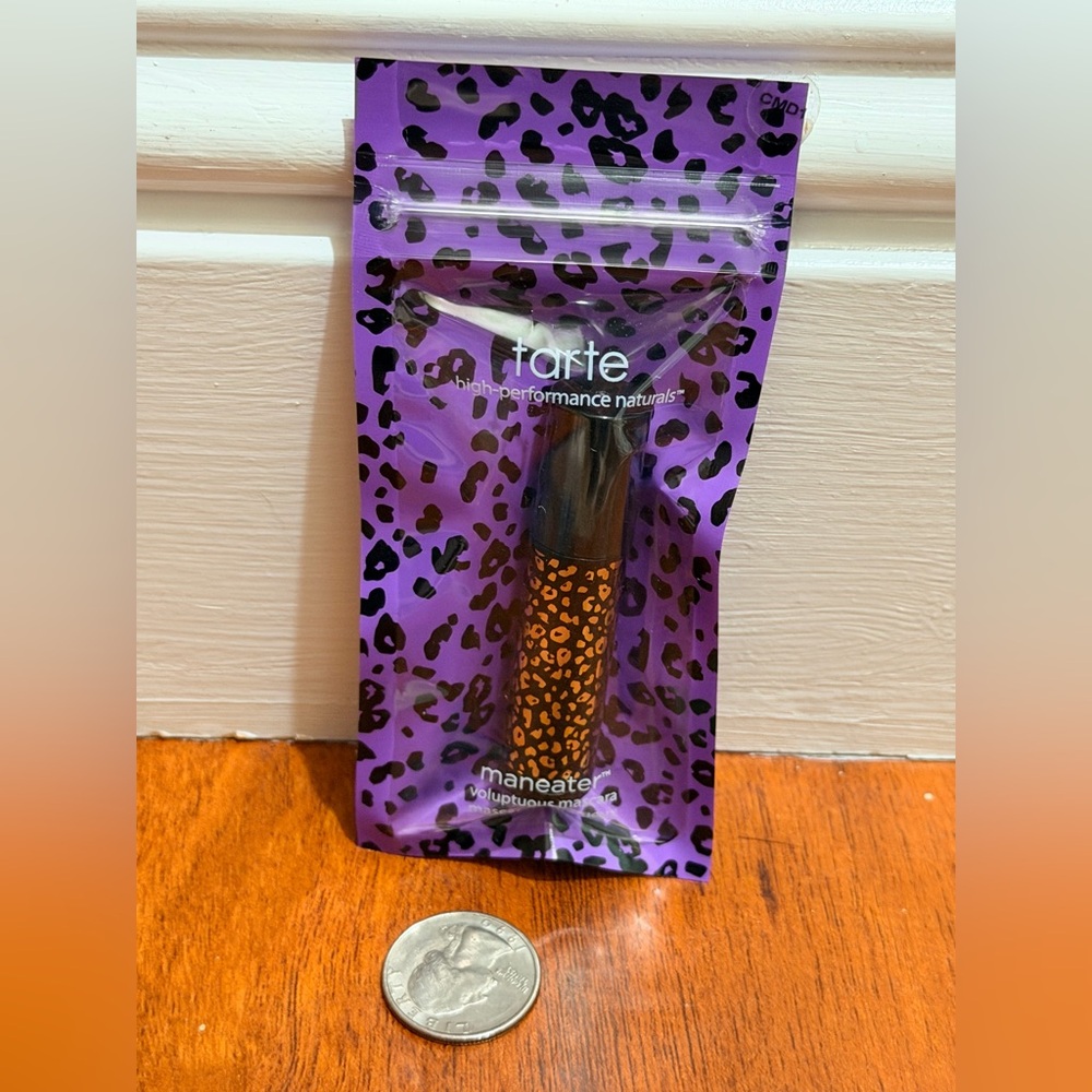 🍄6/$26 Tarte maneater mascara purse size NWT